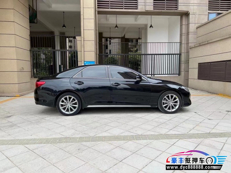 15年丰田锐志轿车抵押车出售