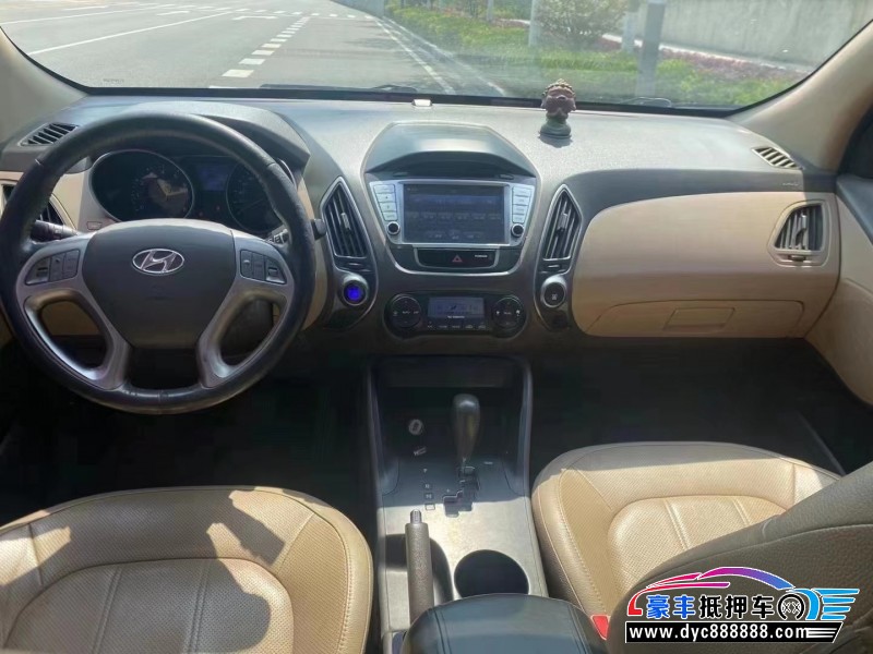 13年现代ix35SUV抵押车出售