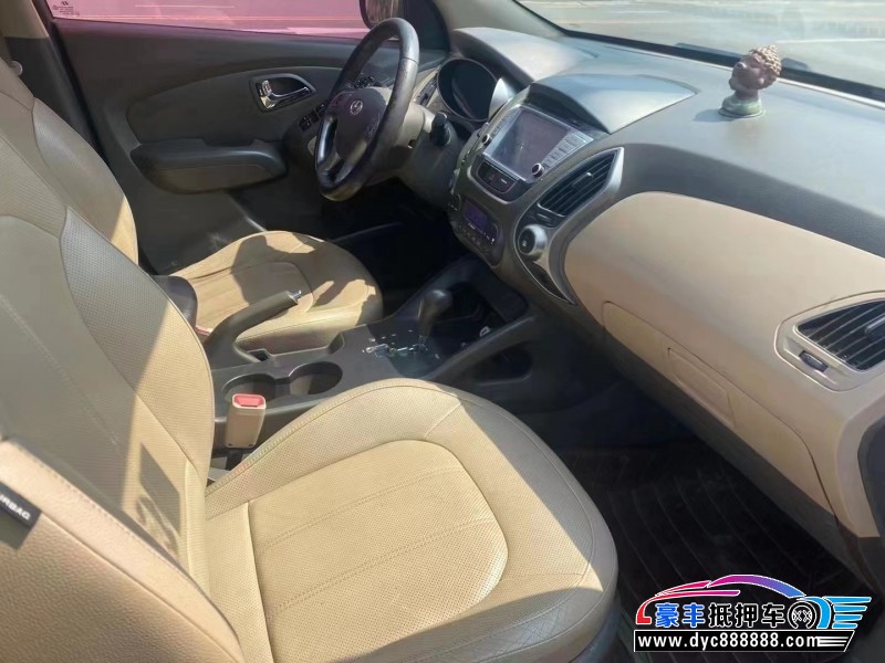 13年现代ix35SUV抵押车出售