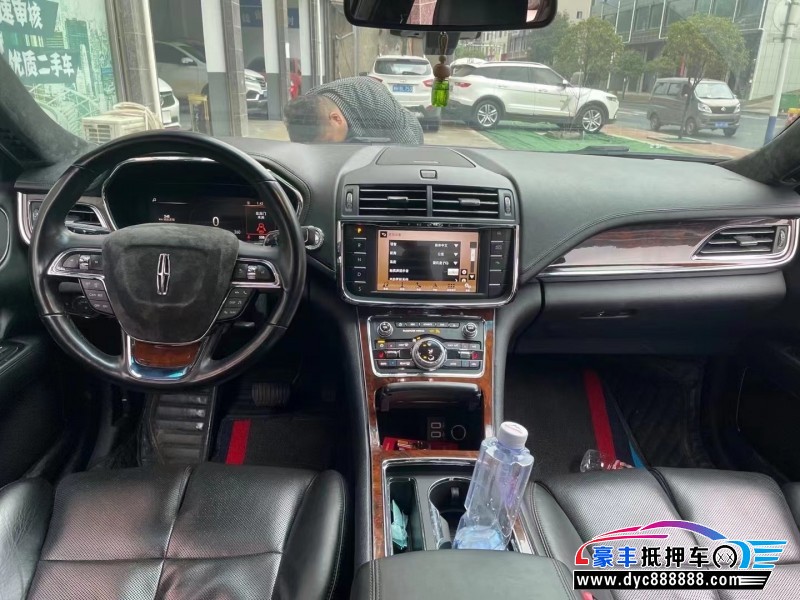 18年林肯大陆轿车抵押车出售