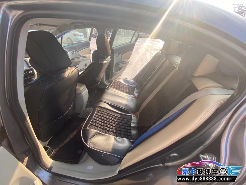 13年本田思域轿车抵押车出售