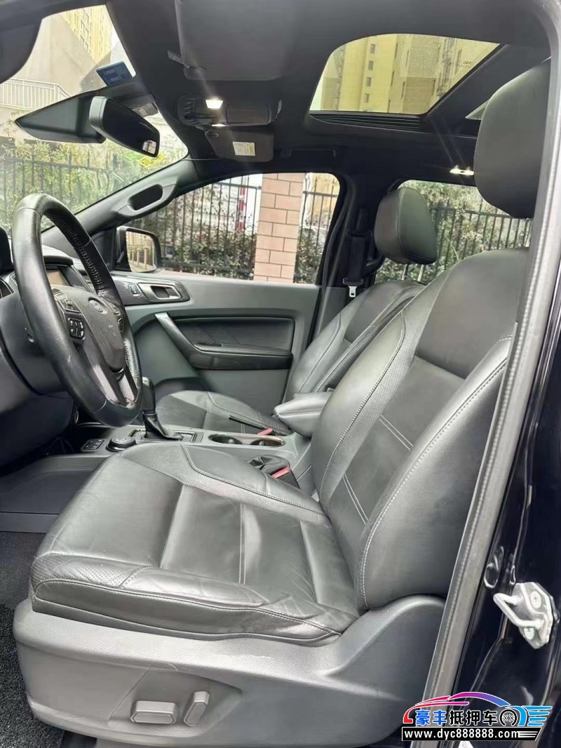 17年福特撼路者轿车抵押车出售