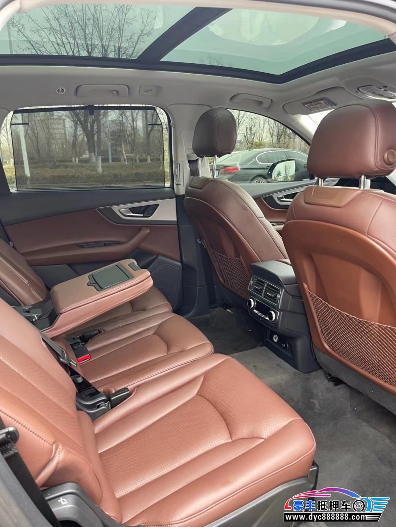 20年奥迪Q7轿车抵押车出售