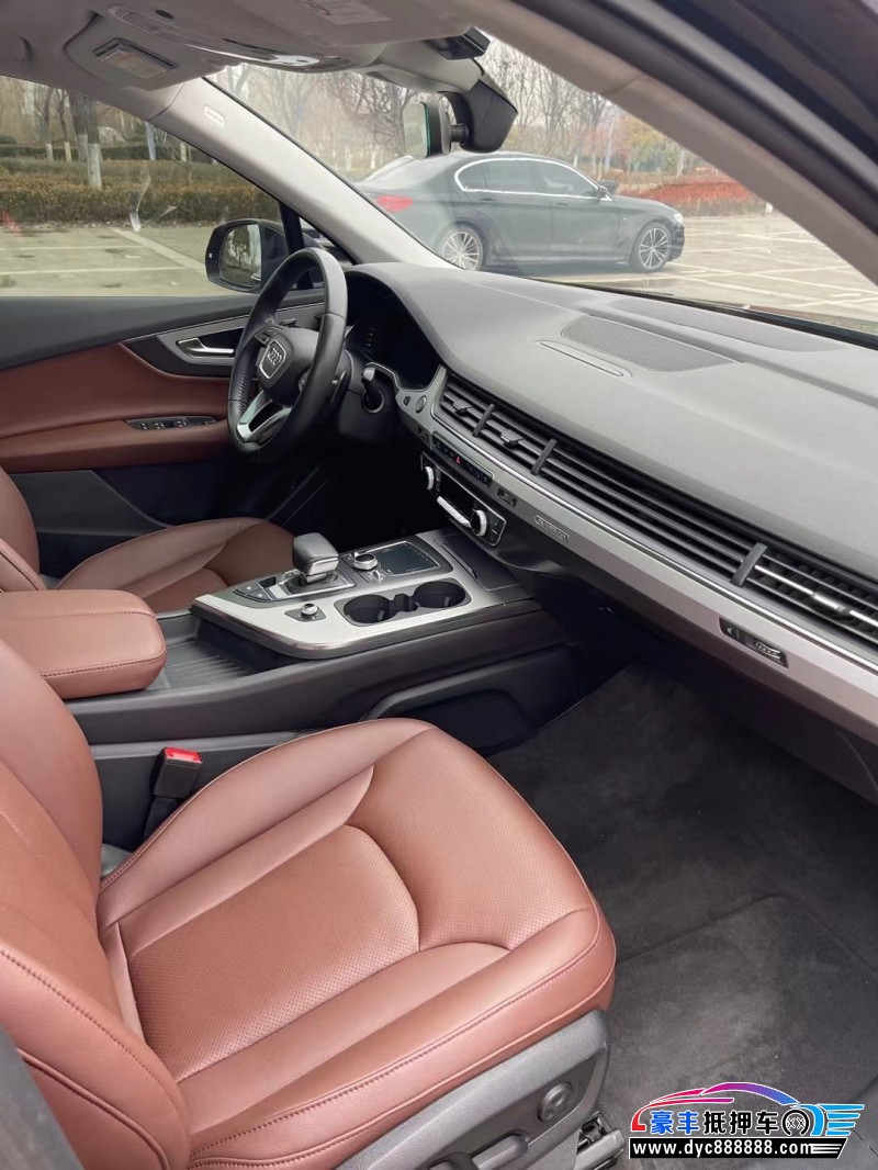 20年奥迪Q7轿车抵押车出售