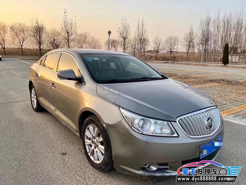 10年别克君越轿车抵押车出售