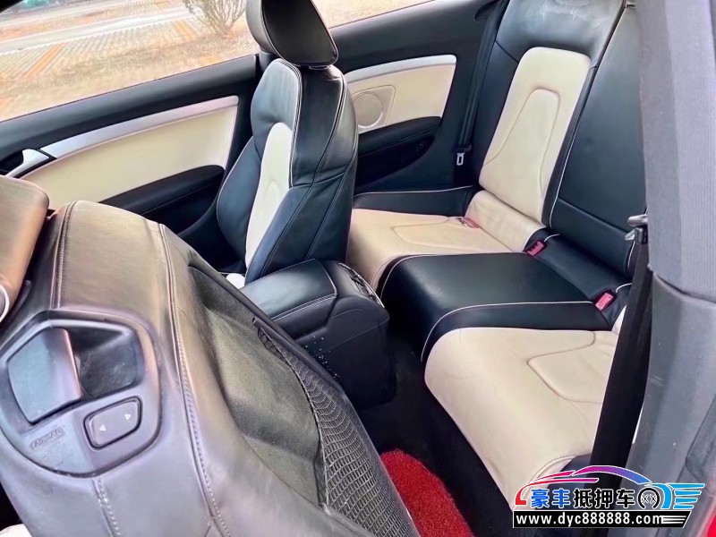 13年奥迪A5轿车抵押车出售