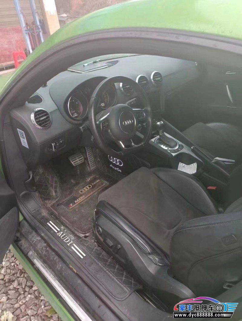 15年奥迪TT轿车抵押车出售