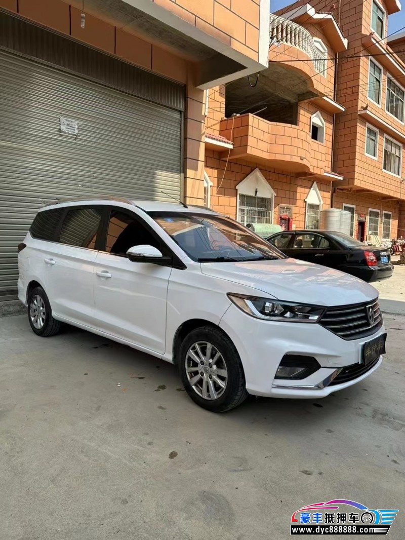 20年宝骏宝骏360轿车抵押车出售