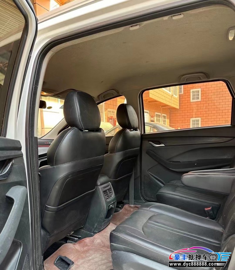 20年宝骏宝骏360轿车抵押车出售