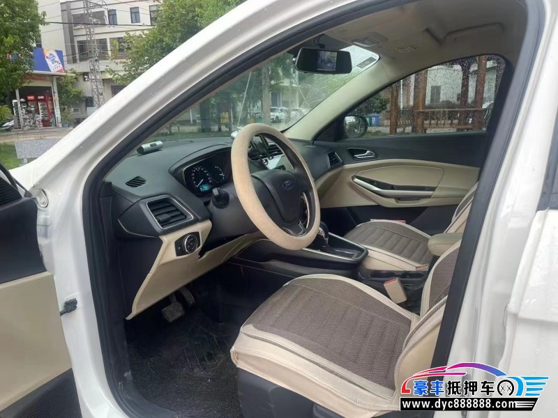 18年福特福睿斯轿车抵押车出售