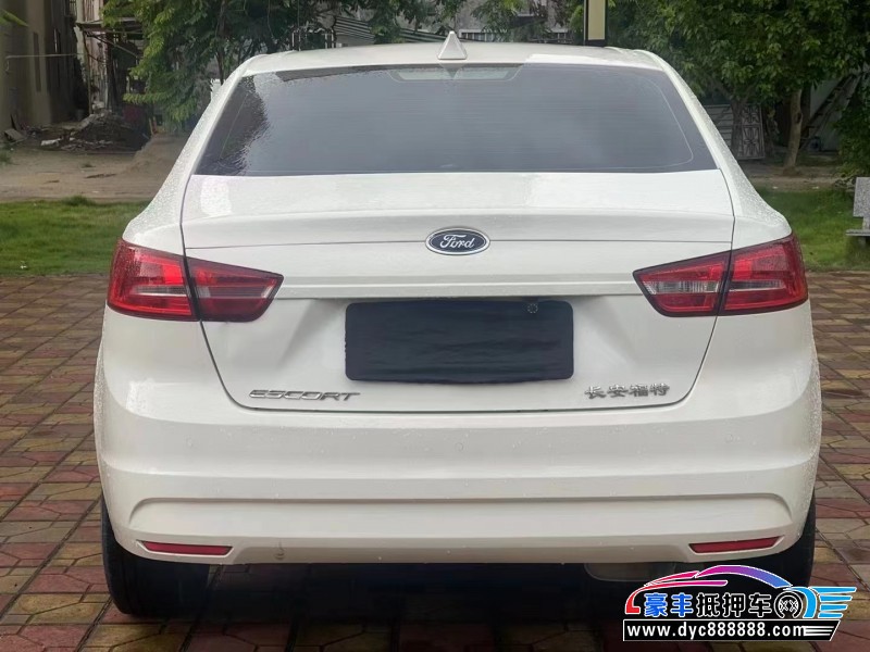 18年福特福睿斯轿车抵押车出售