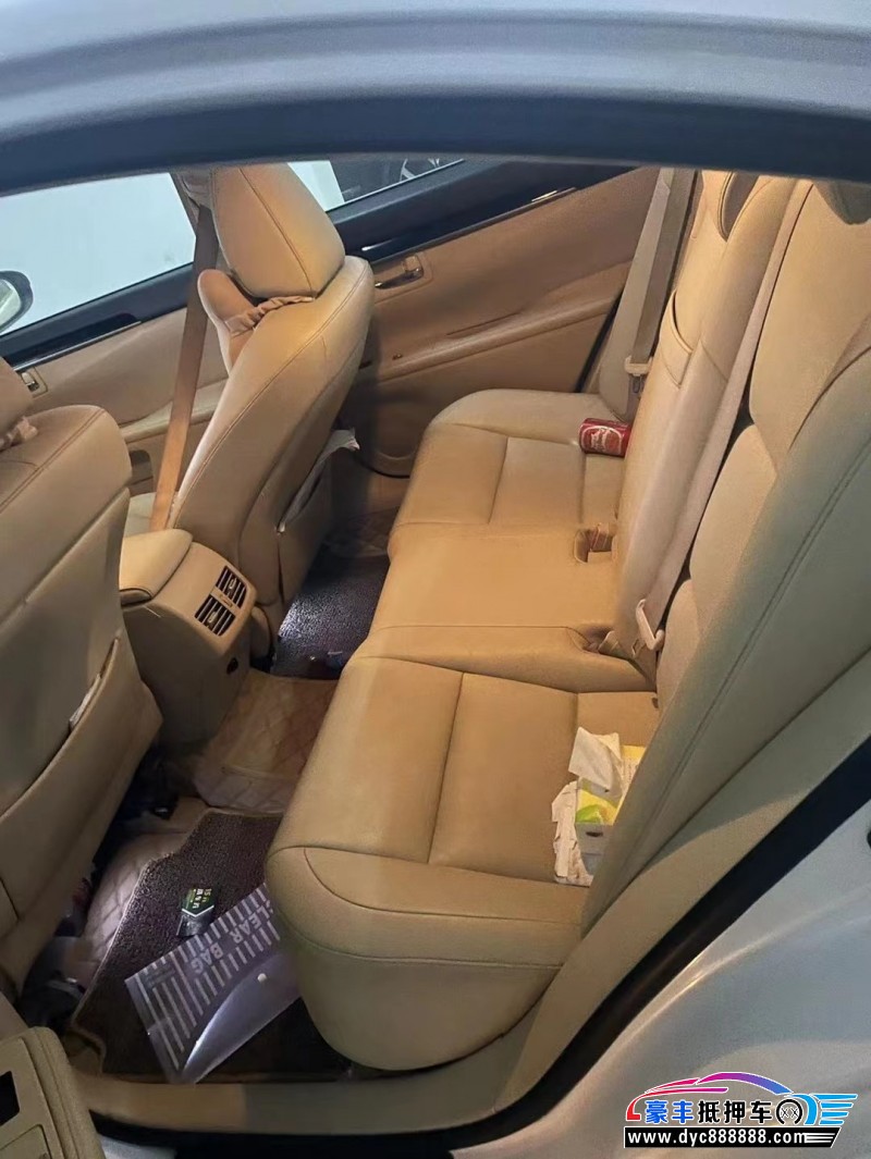 14年雷克萨斯ES轿车抵押车出售