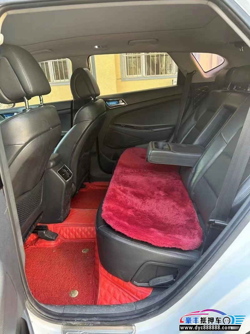 17年现代途胜SUV抵押车出售