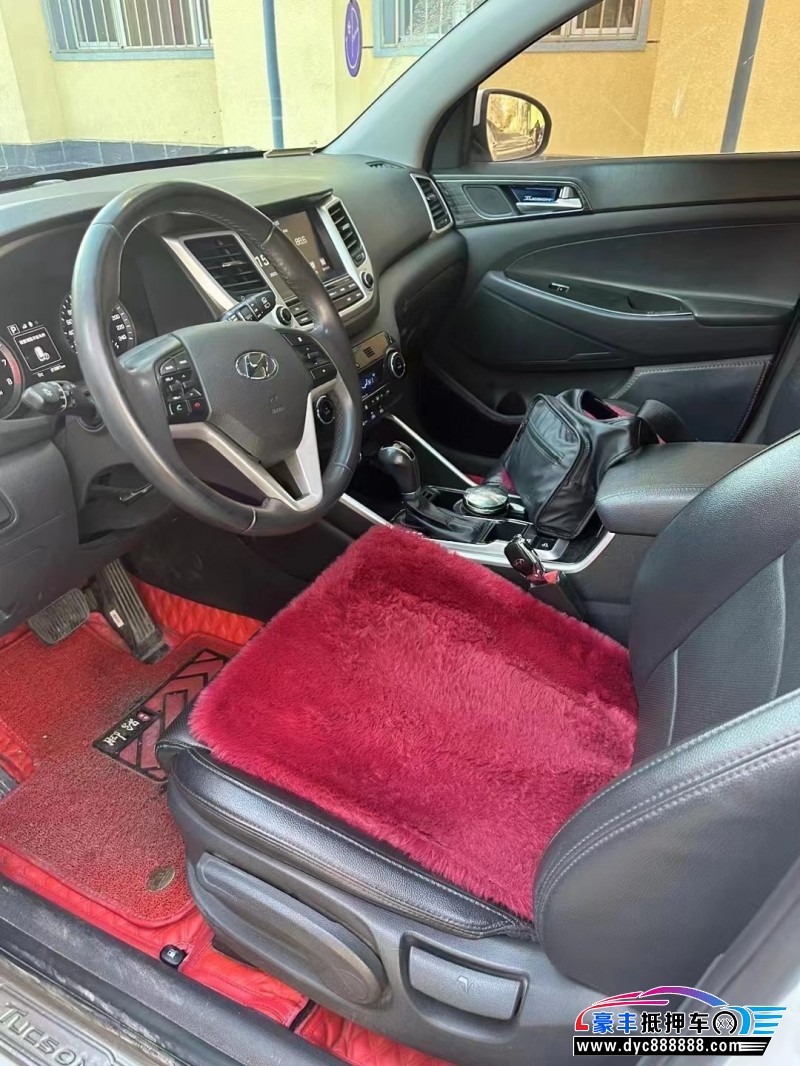 17年现代途胜SUV抵押车出售