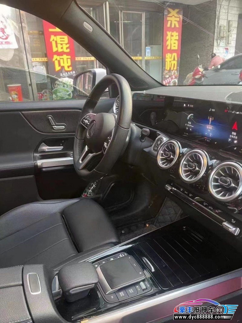 21年奔驰GLBSUV抵押车出售