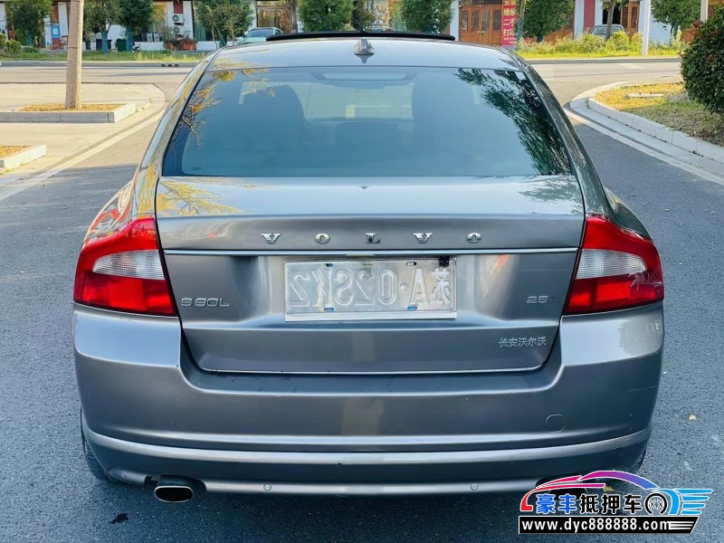 11年沃尔沃S80轿车抵押车出售
