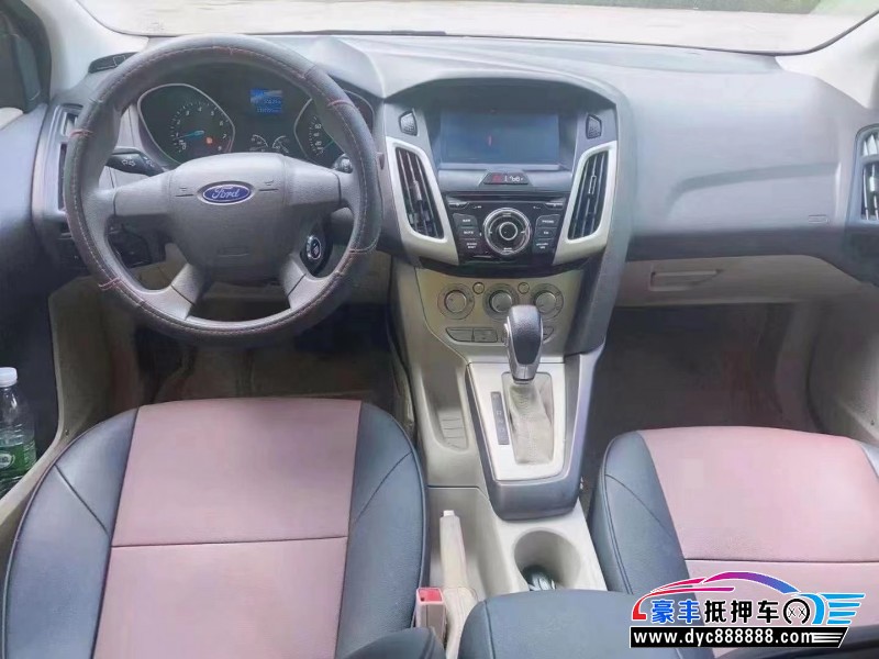 15年福特福克斯轿车抵押车出售