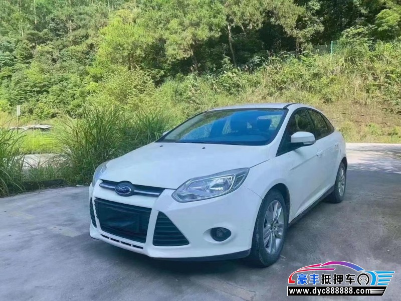 15年福特福克斯轿车抵押车出售