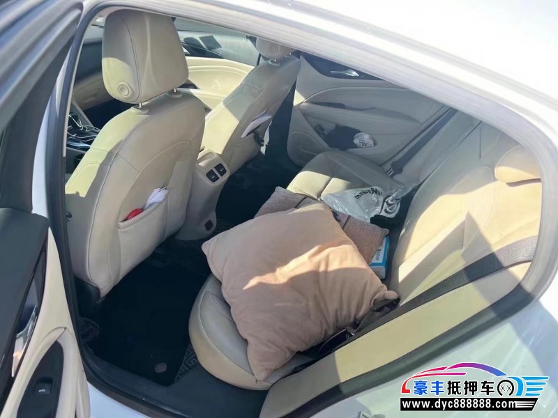 18年别克君威轿车抵押车出售