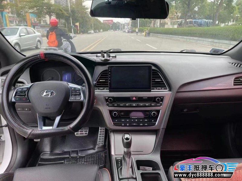 16年现代索纳塔九轿车抵押车出售