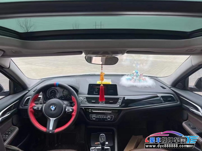 20年宝马1系轿车抵押车出售