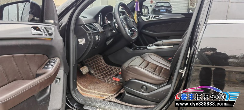 14年奔驰ML轿车抵押车出售