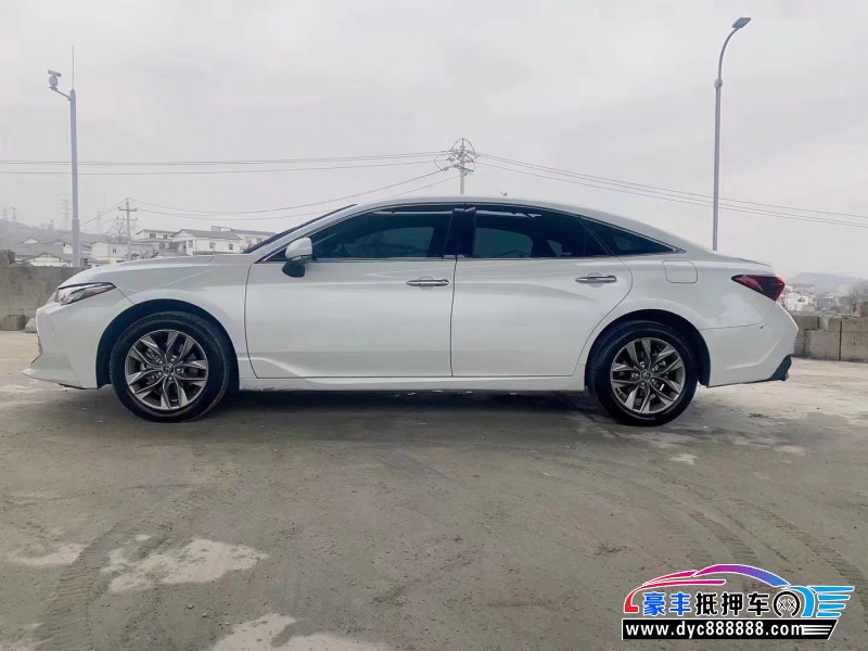 22年丰田亚洲龙轿车抵押车出售