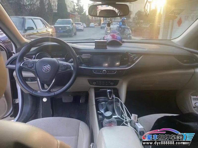 18年别克君威轿车抵押车出售