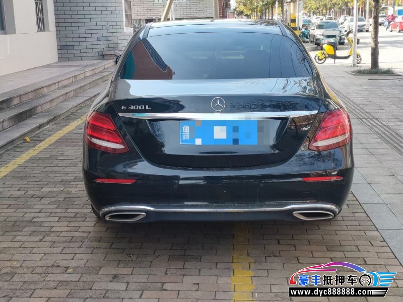 20年奔驰E轿车抵押车出售