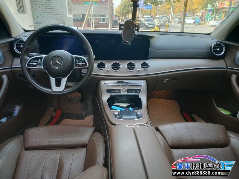 20年奔驰E轿车抵押车出售