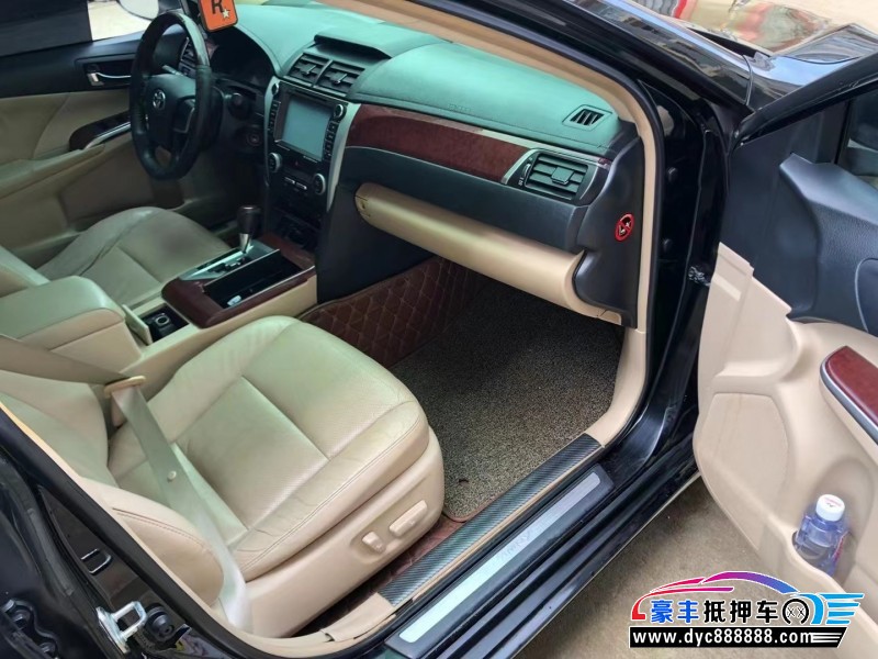 15年沃尔沃V40MPV抵押车出售