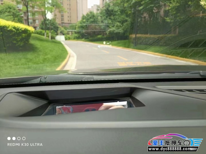 19年别克君越轿车抵押车出售