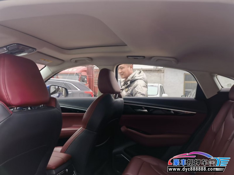 20年长安长安cs85轿车抵押车出售