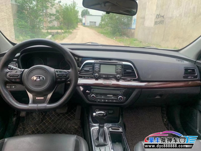 17年起亚K4轿车抵押车出售