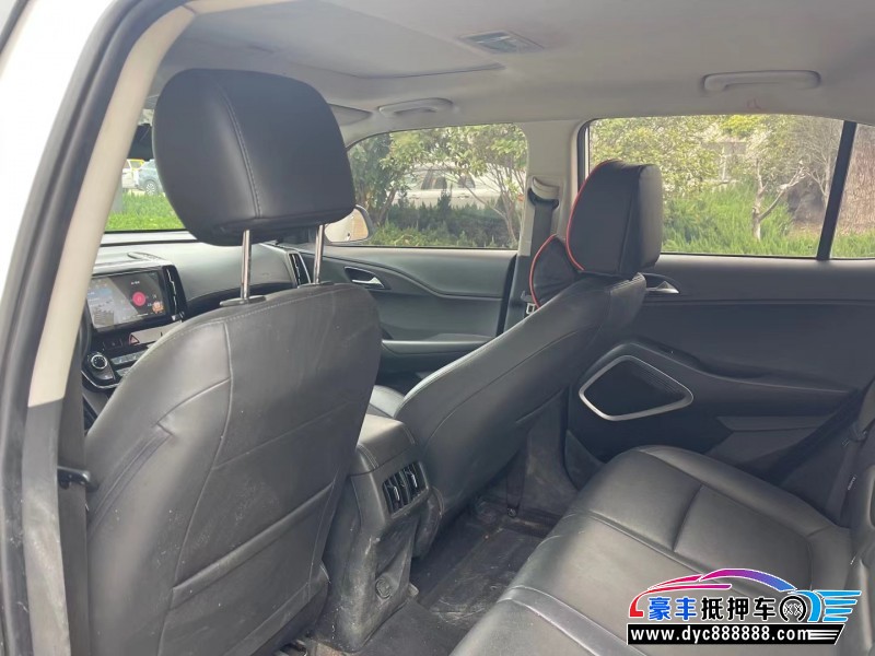 19年现代ix35轿车抵押车出售