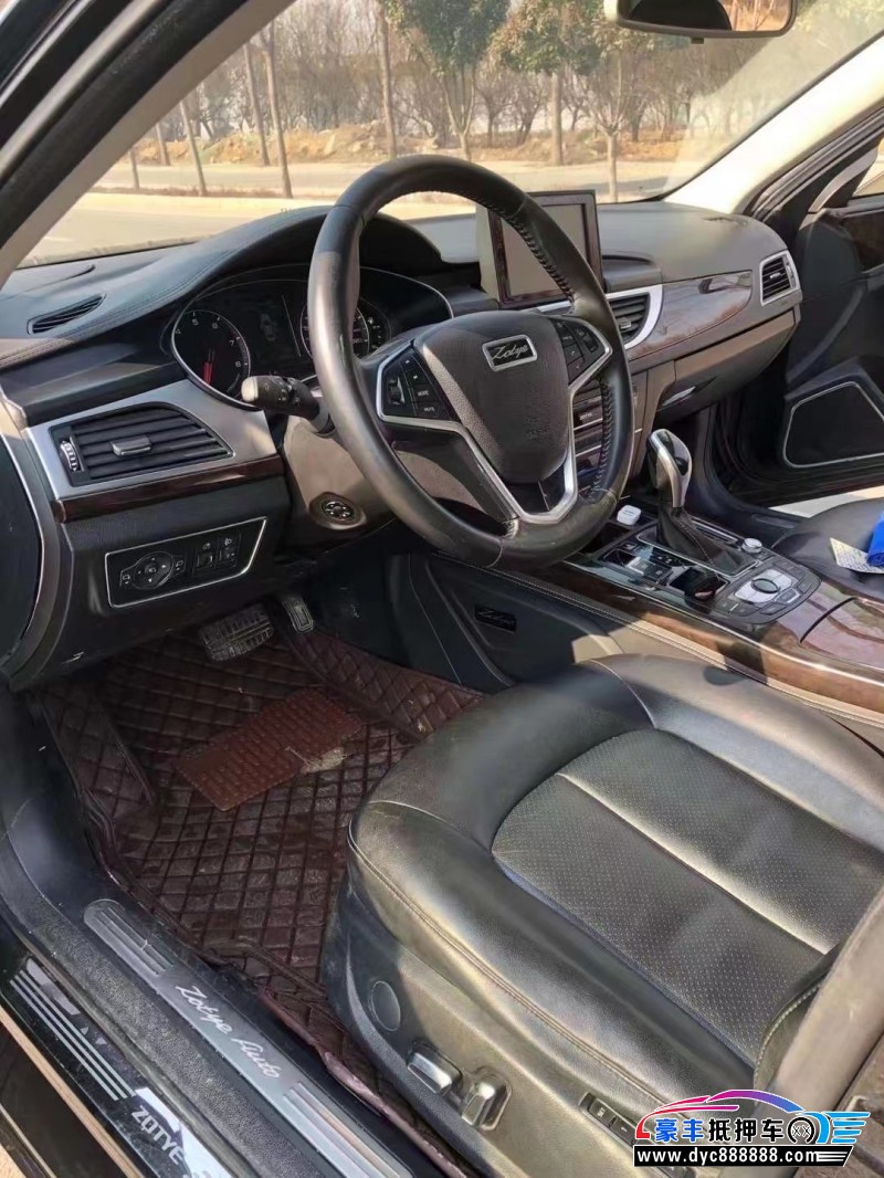 17年众泰Z700轿车抵押车出售