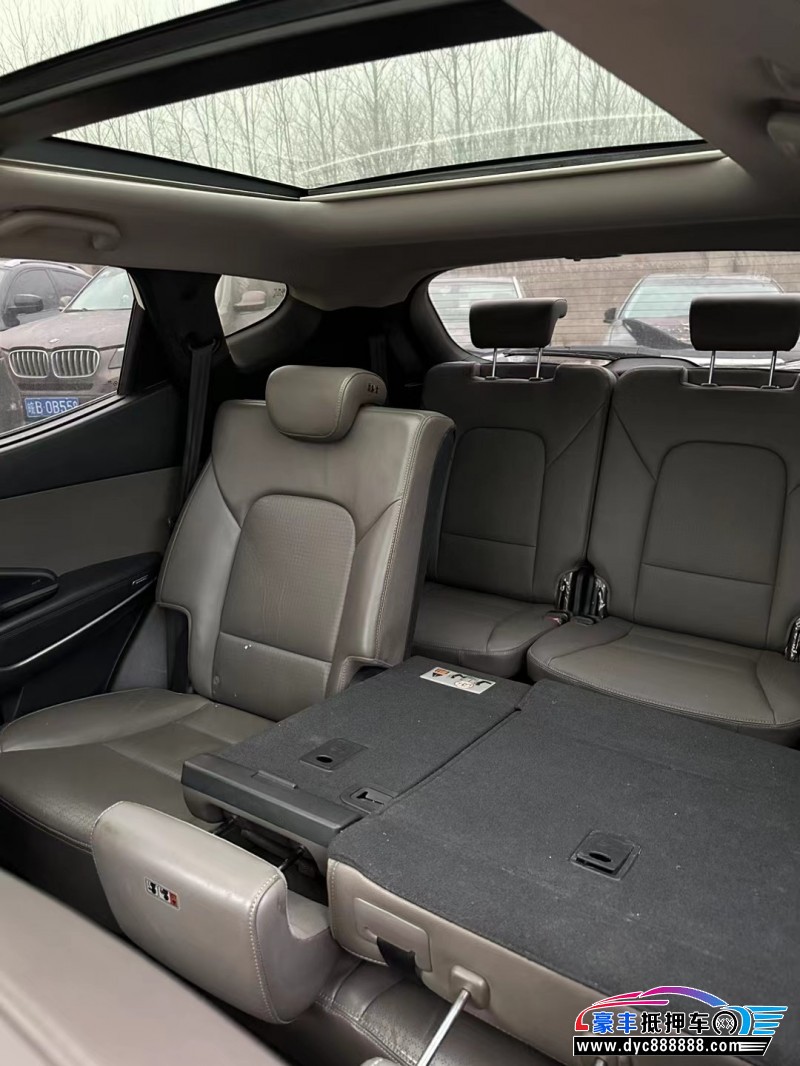 13年现代格越SUV抵押车出售