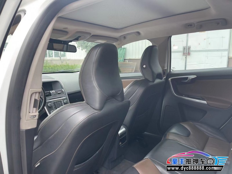15年沃尔沃XC60轿车抵押车出售