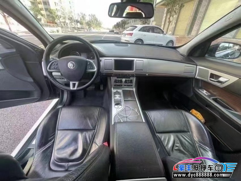 14年捷豹XF轿车抵押车出售