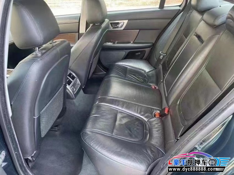 14年捷豹XF轿车抵押车出售