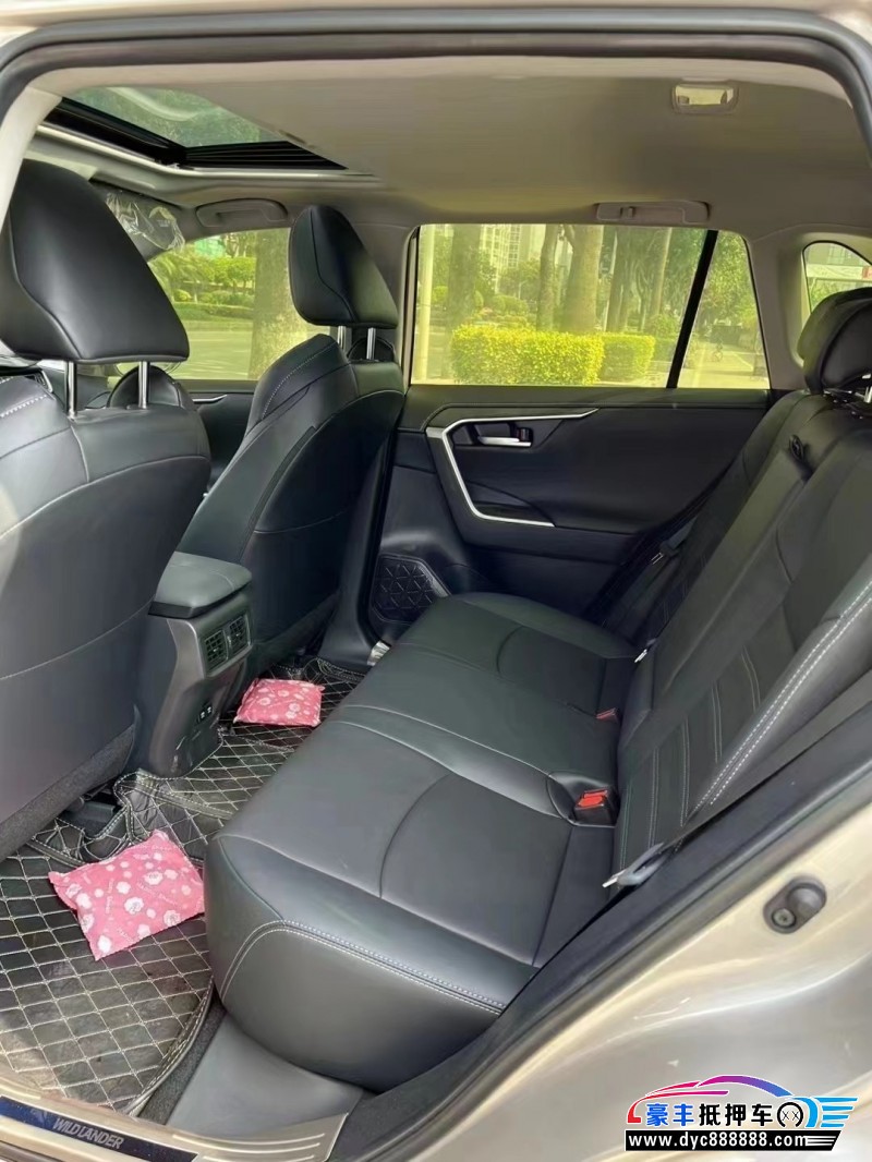 21年丰田威兰达SUV抵押车出售