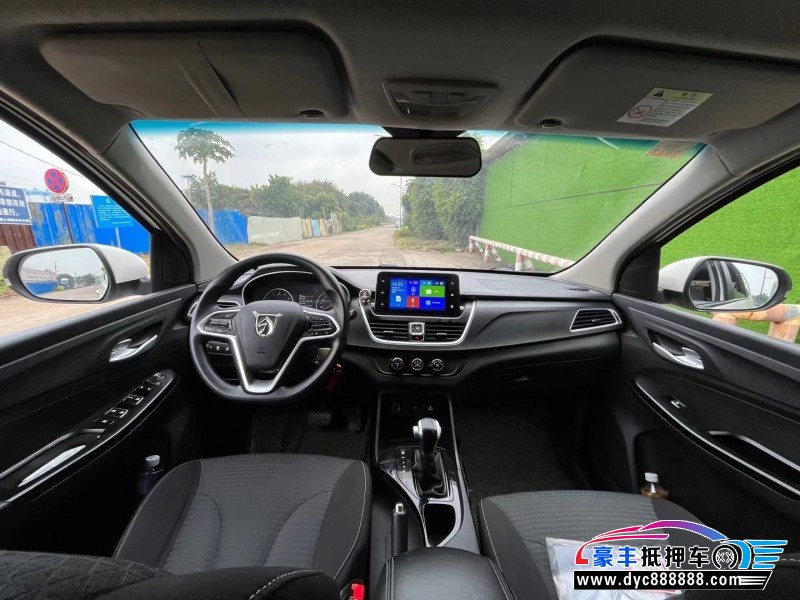 19年宝骏730轿车抵押车出售