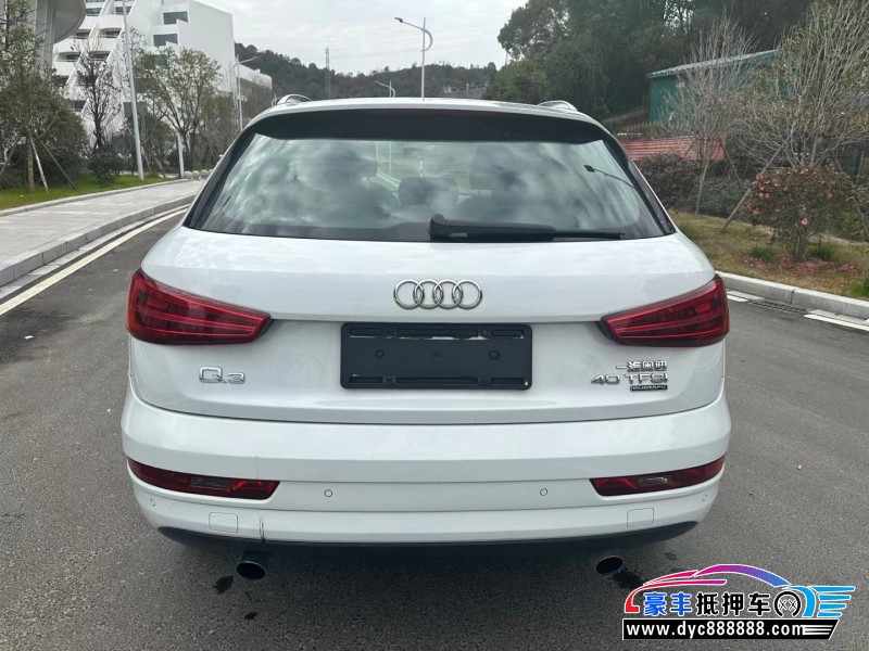 17年奥迪Q3轿车抵押车出售