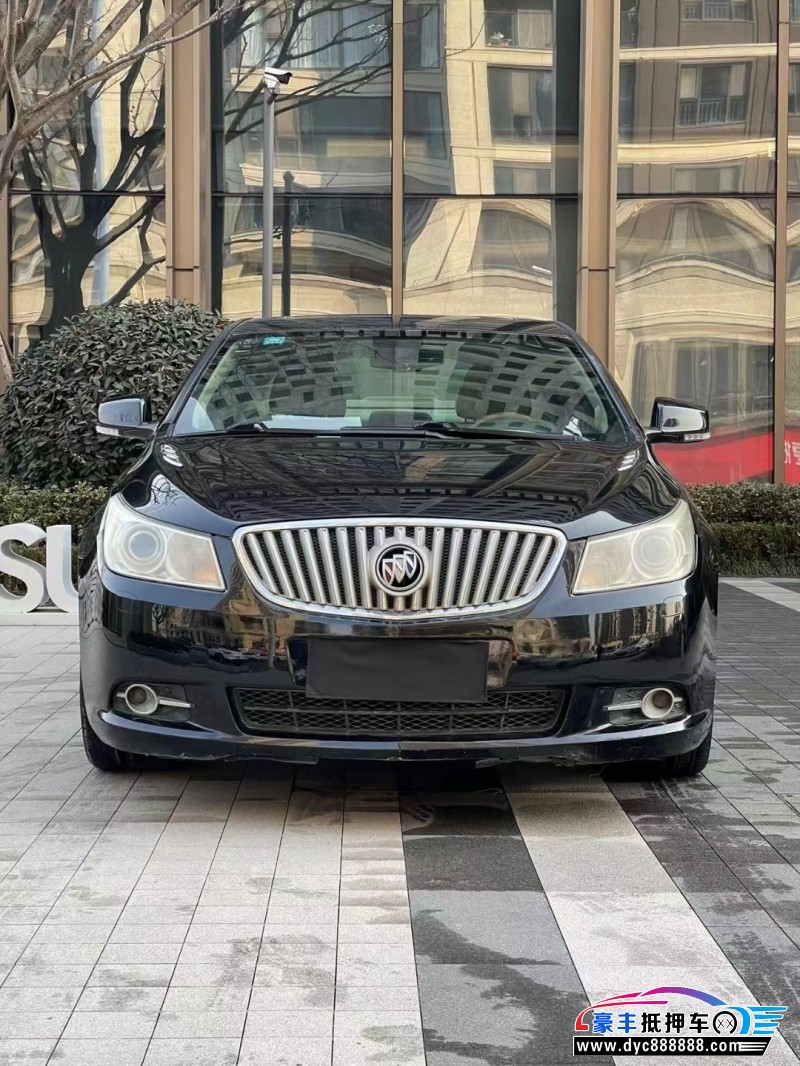 10年别克君越轿车抵押车出售