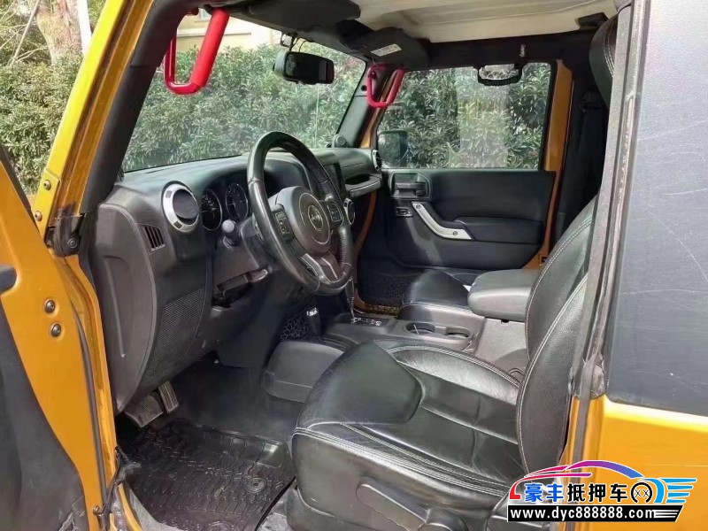 15年Jeep牧马人轿车抵押车出售