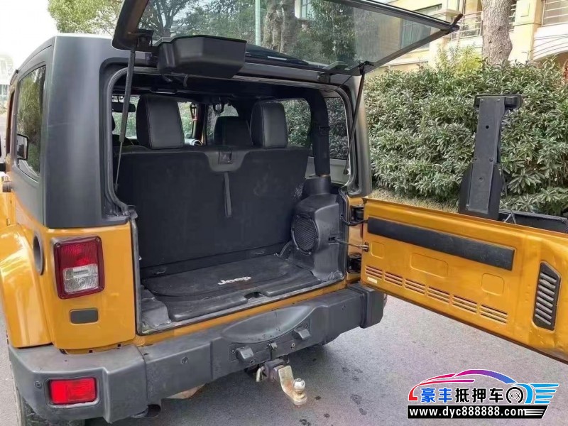 15年Jeep牧马人轿车抵押车出售