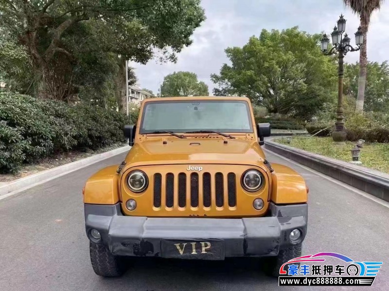 15年Jeep牧马人轿车抵押车出售