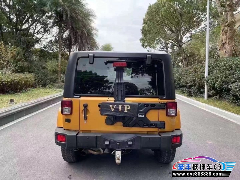 15年Jeep牧马人轿车抵押车出售