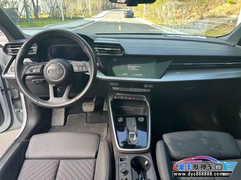 21年奥迪A3轿车抵押车出售