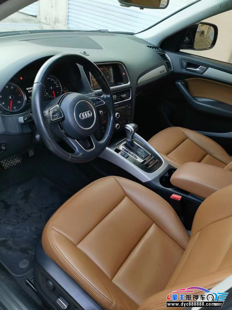 15年奥迪Q5轿车抵押车出售